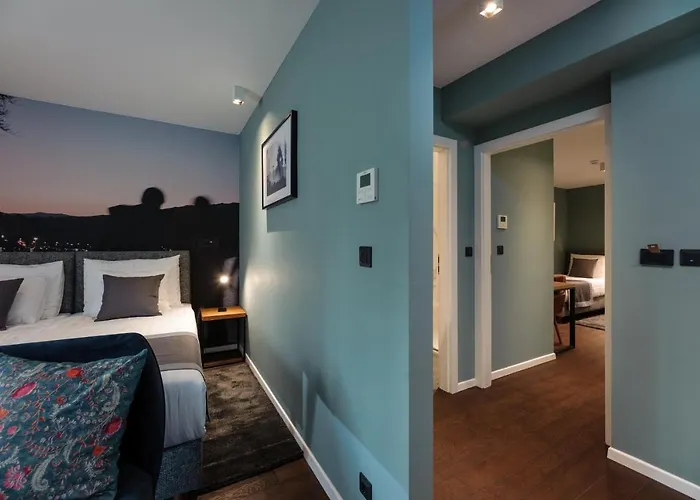 Camera Hotel
